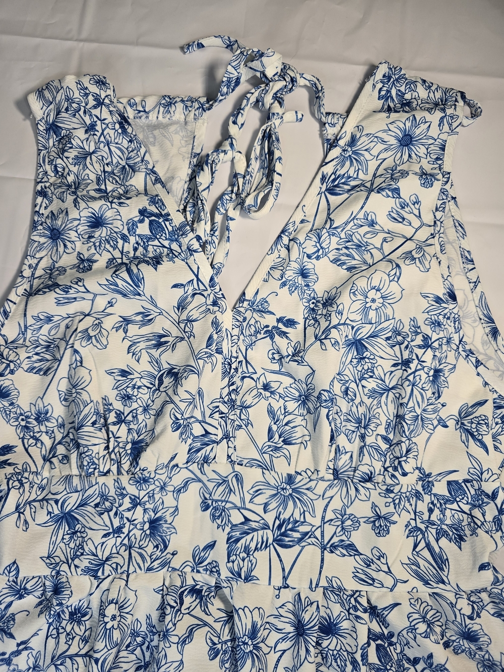 SHEIN Blue and White Floral Tie-Back Peplum Tank NWOT - Picture 4 of 15